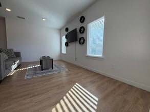 5807 Virginia Ave in Lubbock, TX - Building Photo - Building Photo