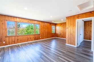 315 Lake Dr in Southold, NY - Building Photo - Building Photo