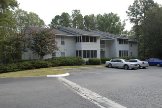 300 Riverside Apartments in Austell, GA - Foto de edificio - Building Photo