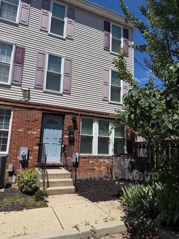 property at 1125 Harvard St NW
