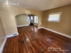 1302 W 5th St in Lorain, OH - Building Photo - Building Photo