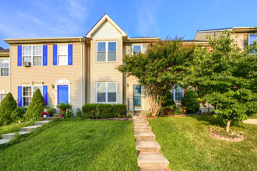 31 Gunfalls Garth in Perry Hall, MD - Building Photo