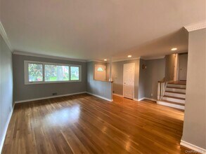 23 Duncan Ln in Halesite, NY - Building Photo - Building Photo