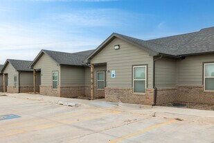 Villas of Melrose in Oklahoma City, OK - Building Photo