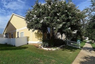 9109 Nathaniel Dr in Aubrey, TX - Building Photo - Building Photo