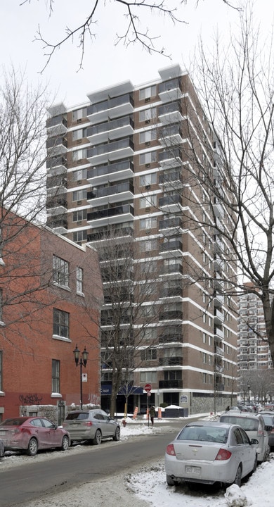 Le 3601 in Montréal, QC - Building Photo