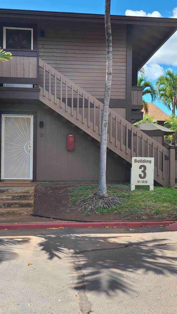 property at 91-1039-1039 Puamaeole St