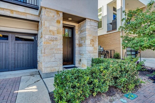 13518 Galleria Cir in Austin, TX - Building Photo - Building Photo