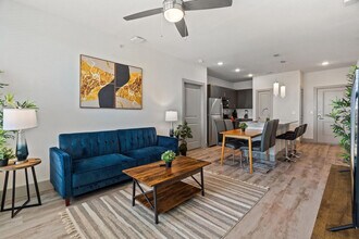 12100 1/2 Ferrystone Glen Dr in Austin, TX - Foto de edificio - Building Photo