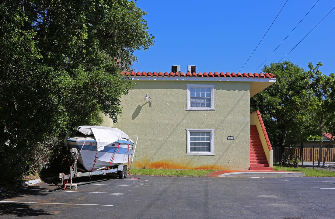 801 NE 28th St in Fort Lauderdale, FL - Foto de edificio