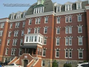 57 St Joseph St, Unit 1 in Fall River, MA - Foto de edificio - Building Photo