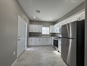 1123 N 14th Ave-Unit -unit 2 in Tucson, AZ - Building Photo - Building Photo