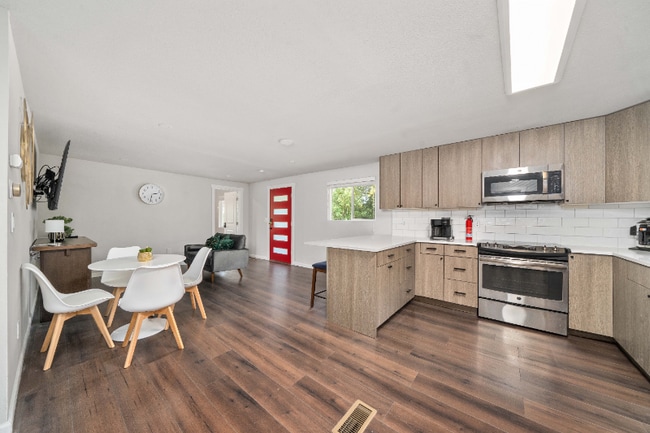 property at 20621 92nd Ave S
