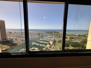 1600 Ala Moana Blvd in Honolulu, HI - Building Photo - Building Photo