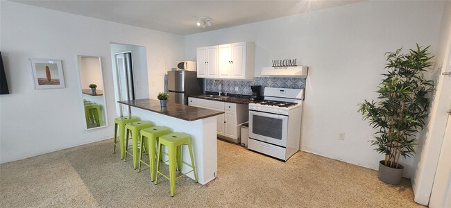 7725 Harding Ave in Miami Beach, FL - Building Photo - Building Photo