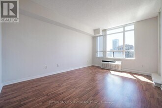 155 Beecroft Rd in Toronto, ON - Building Photo - Building Photo