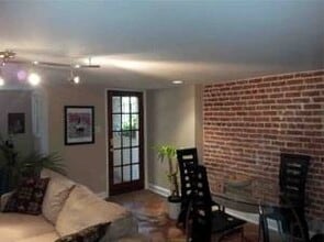 1745 Kilbourne Pl NW in Washington, DC - Foto de edificio - Building Photo