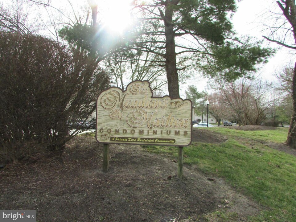 515 Lindsey Ct in Marlton, NJ - Foto de edificio