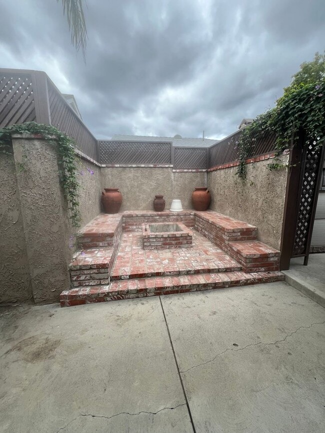 15808 Mayall St in Los Angeles, CA - Building Photo - Building Photo