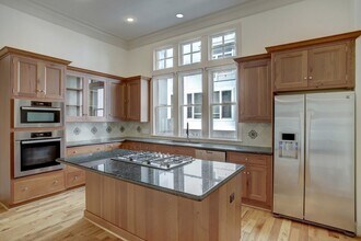 1415 Oakdale St in Houston, TX - Building Photo - Building Photo