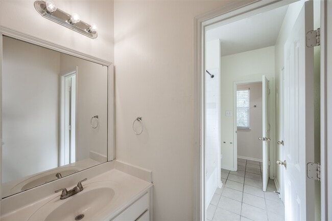 property at 3402 Caloway Ct