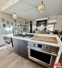 7621 Stetson Ave in Los Angeles, CA - Building Photo - Building Photo