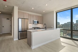 4605 N Broadway in Chicago, IL - Building Photo - Building Photo