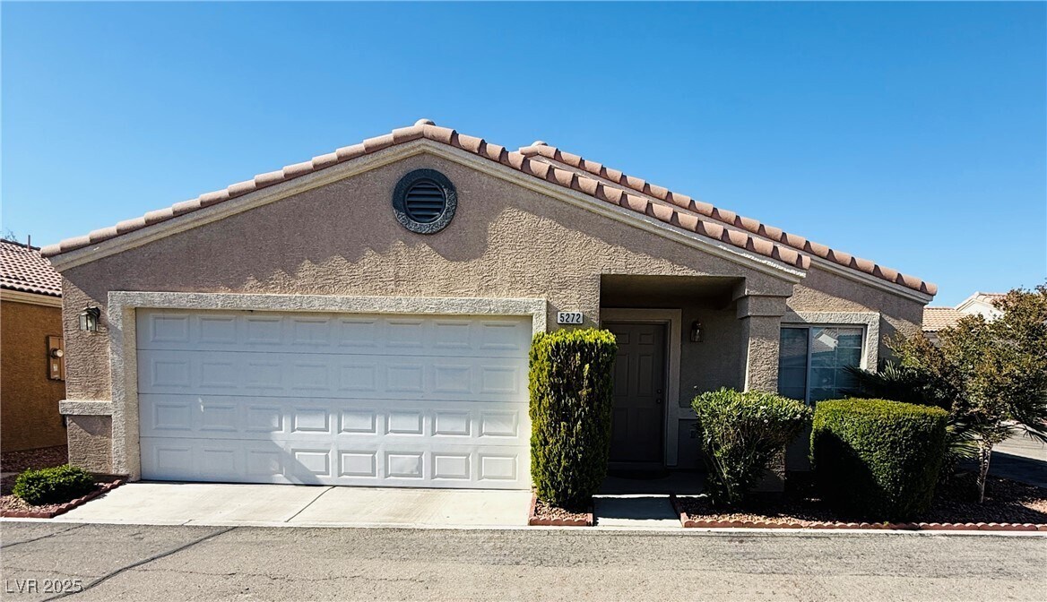 5272 Mineral Lake Dr in Las Vegas, NV - Building Photo