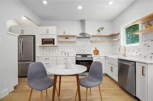 5402 Duval St, Unit Main House in Austin, TX - Building Photo