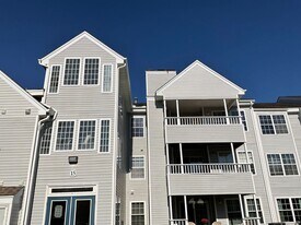 15 Forest Glen Cir in Middletown, CT - Building Photo