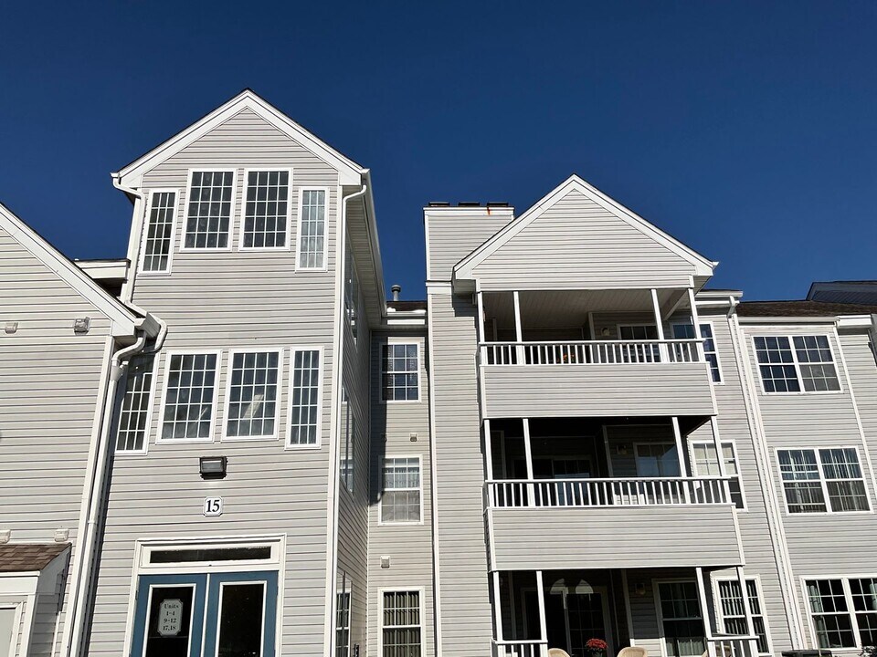15 Forest Glen Cir in Middletown, CT - Building Photo