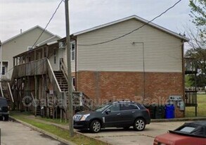 9633 15th Bay St in Norfolk, VA - Building Photo