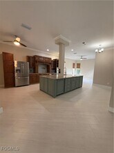 8689 Spring Mountain Way in Ft. Myers, FL - Foto de edificio - Building Photo