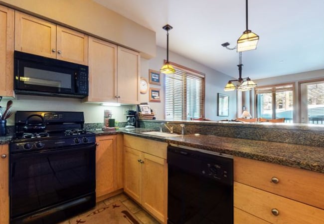 1500 Lodestar Dr in Mammoth Lakes, CA - Foto de edificio - Building Photo