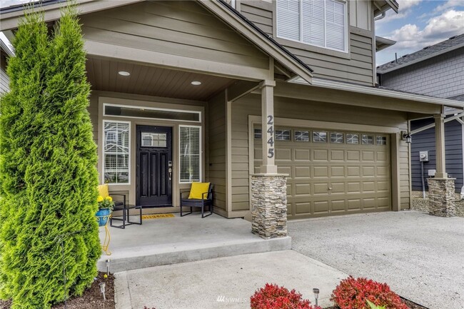 2445 Puget Sound Blvd in Bremerton, WA - Foto de edificio - Building Photo