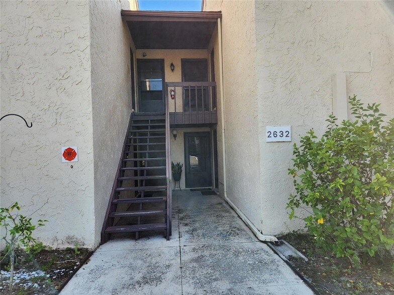 2632 Hidden Lake Dr N, Unit H in Sarasota, FL - Building Photo