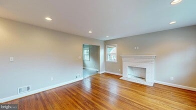 3507 27th Ave in Temple Hills, MD - Foto de edificio - Building Photo