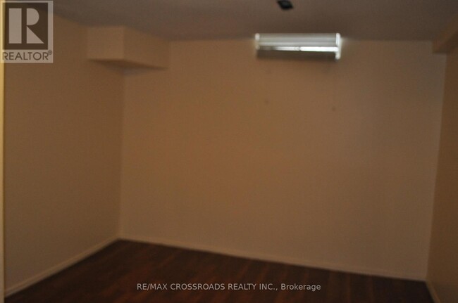 14 Glanvil Crescent in Toronto, ON - Building Photo - Building Photo