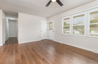 203 Pecan Ln in Fredericksburg, VA - Foto de edificio - Building Photo