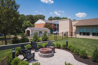 Edge at Greentree in Claymont, DE - Foto de edificio - Building Photo