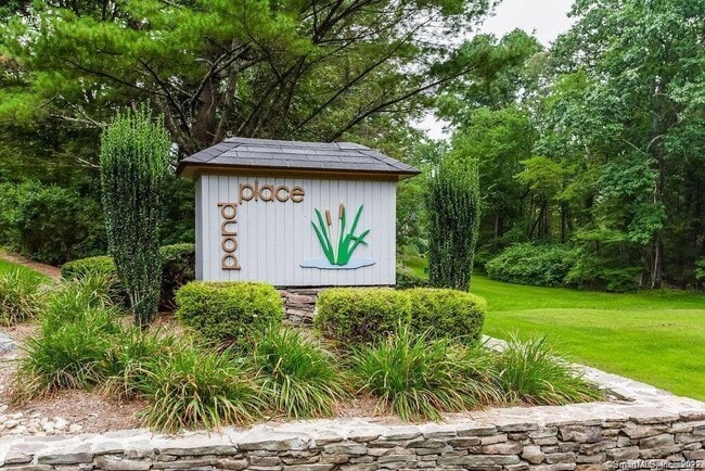 property at 5 Edgewood Cir