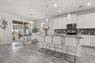 2417 Chateau Lp in Kissimmee, FL - Building Photo - Building Photo