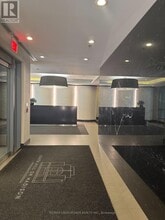 377-377 Madison Ave in Toronto, ON - Building Photo - Building Photo