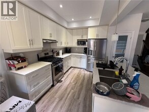 53 Southam Ln in Hamilton, ON - Building Photo - Building Photo