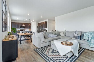 902 Hummocky Wy in Windsor, CO - Building Photo - Building Photo
