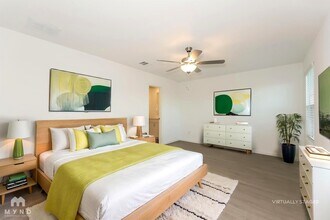 2757 Ctr Crk Ln in Fort Worth, TX - Foto de edificio - Building Photo