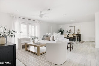 1720 N 74th Pl in Scottsdale, AZ - Building Photo - Building Photo