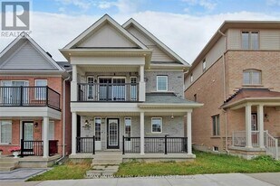 136 Goss Ln in Ajax, ON - Building Photo