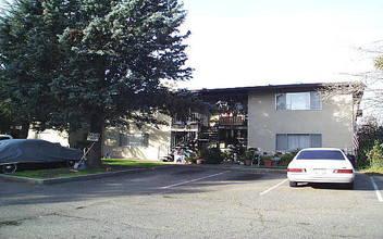 Del Norte Park Apartments in Sacramento, CA - Building Photo - Building Photo