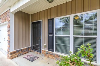 334 High Meadows Pl in Grovetown, GA - Building Photo - Building Photo